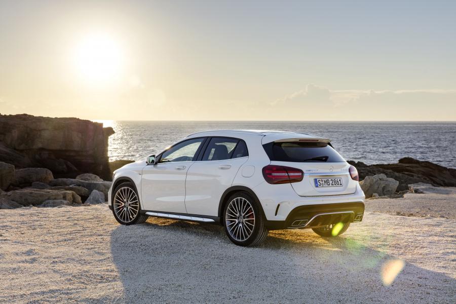  Mercedes-AMG GLA45 4Matic 2017 года  (WW) (фото 11 из 40)